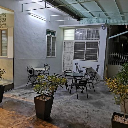 G Fortune Guest House Victoria Green George Town Ngoại thất bức ảnh