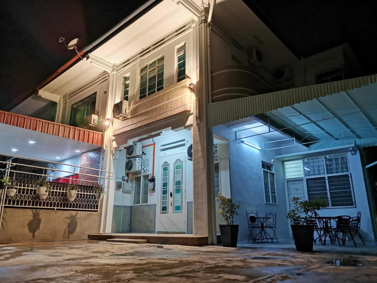 G Fortune Guest House Victoria Green George Town Ngoại thất bức ảnh
