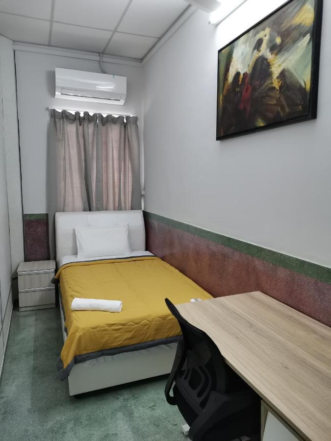 G Fortune Guest House Victoria Green George Town Ngoại thất bức ảnh