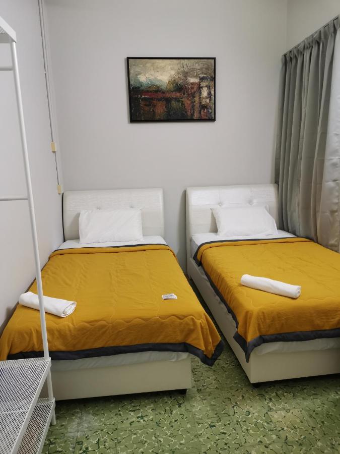 G Fortune Guest House Victoria Green George Town Ngoại thất bức ảnh