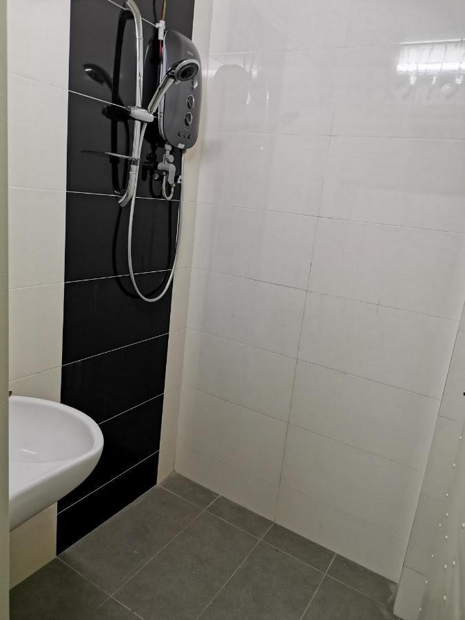 G Fortune Guest House Victoria Green George Town Ngoại thất bức ảnh