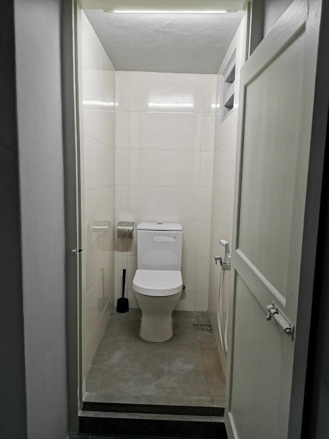 G Fortune Guest House Victoria Green George Town Ngoại thất bức ảnh