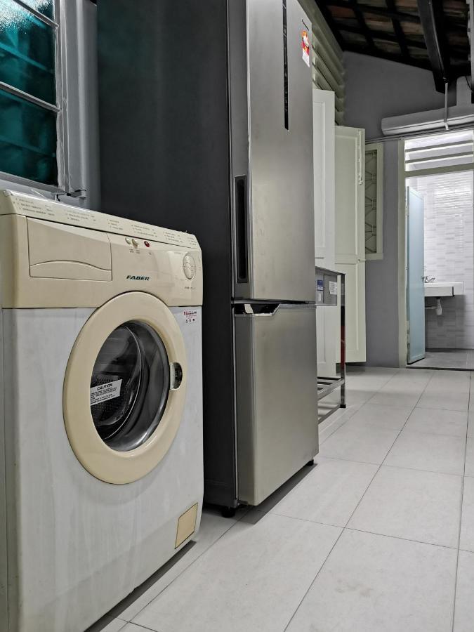 G Fortune Guest House Victoria Green George Town Ngoại thất bức ảnh